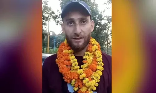 Kashmiri guide honoured in Chhattisgarh for saving tourists during Pahalgam terror attack