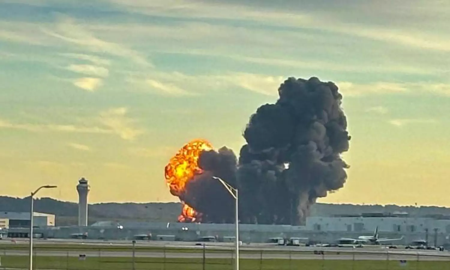 UPS cargo plane crashes near Louisville airport killing 7, injuring others