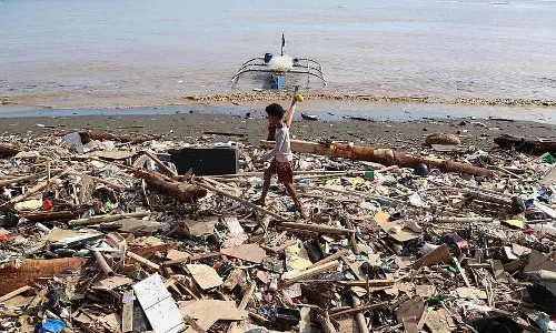 State of emergency declared in Philippines after typhoon kills at least 241 State of emergency declared in Philippines after typhoon kills at least 241