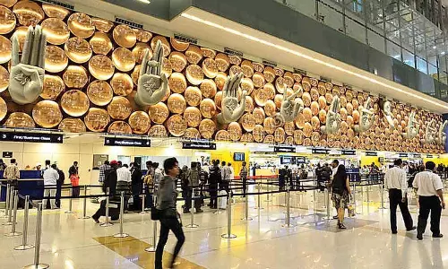 Technical glitch in ATC system causes flight delays at Delhi airport Technical glitch in ATC system causes flight delays at Delhi airport