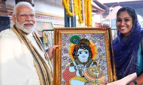 Woman booked for filming at Guruvayoor temple, violating court order