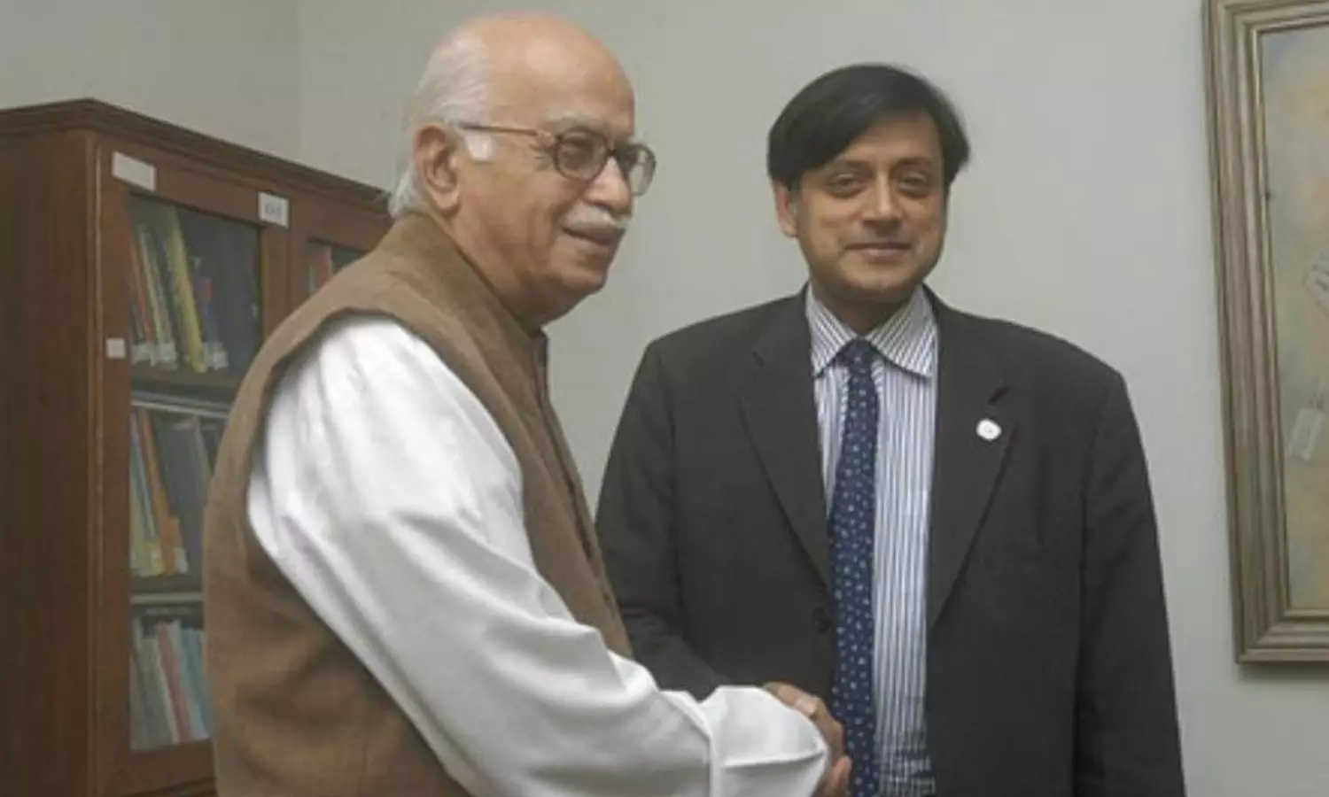 Speaks for himself: Congress distances itself from Tharoor’s praise for L.K. Advani