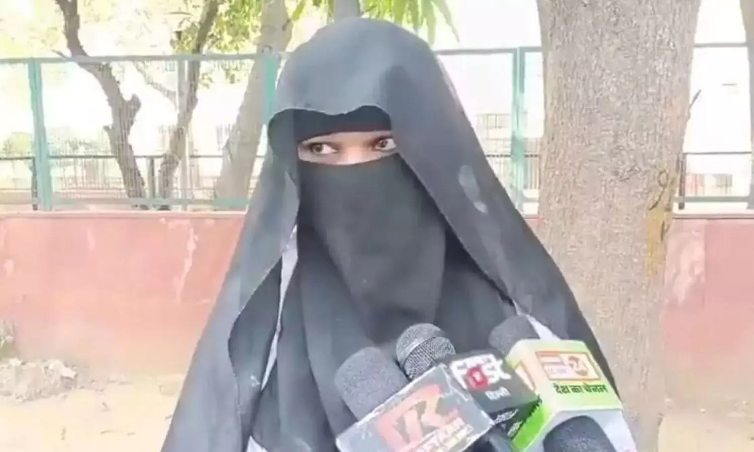 Burqa-clad woman denied entry at Delhi hospital despite valid pass, sparks outrage