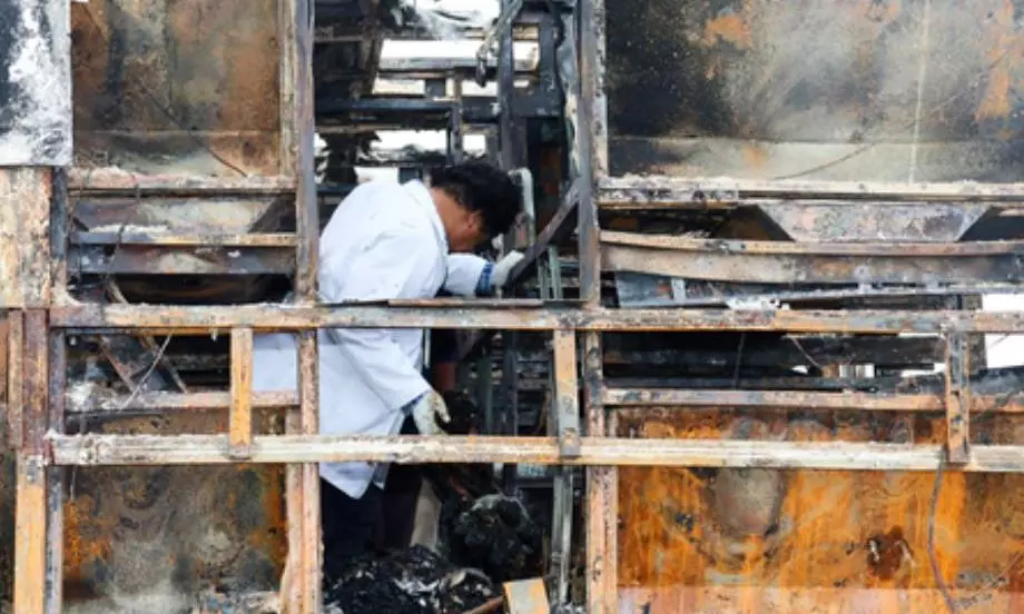 Bus catches fire on Hyderabad-Vijayawada highway, narrow escape for passengers Bus catches fire on Hyderabad-Vijayawada highway, narrow escape for passengers