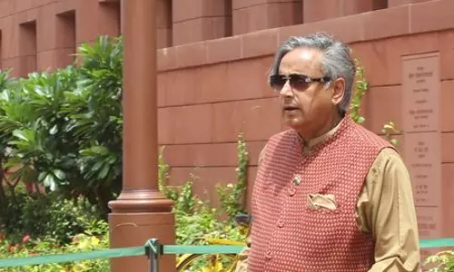 M.M. Hassan accuses Tharoor of disrespecting Nehru legacy