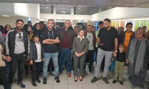Over 150 Palestinians allowed off plane in South Africa after 12-hr delay Over 150 Palestinians allowed off plane in South Africa after 12-hr delay