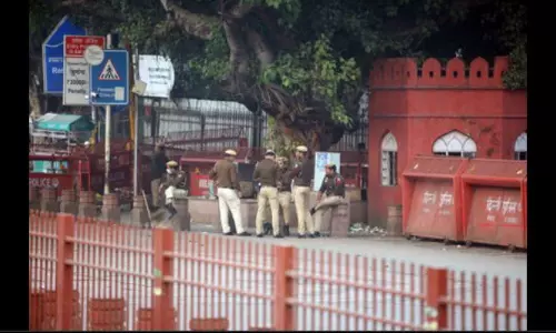 Three 9mm cartridges recovered from Delhi blast site; no weapon found Three 9mm cartridges recovered from Delhi blast site; no weapon found