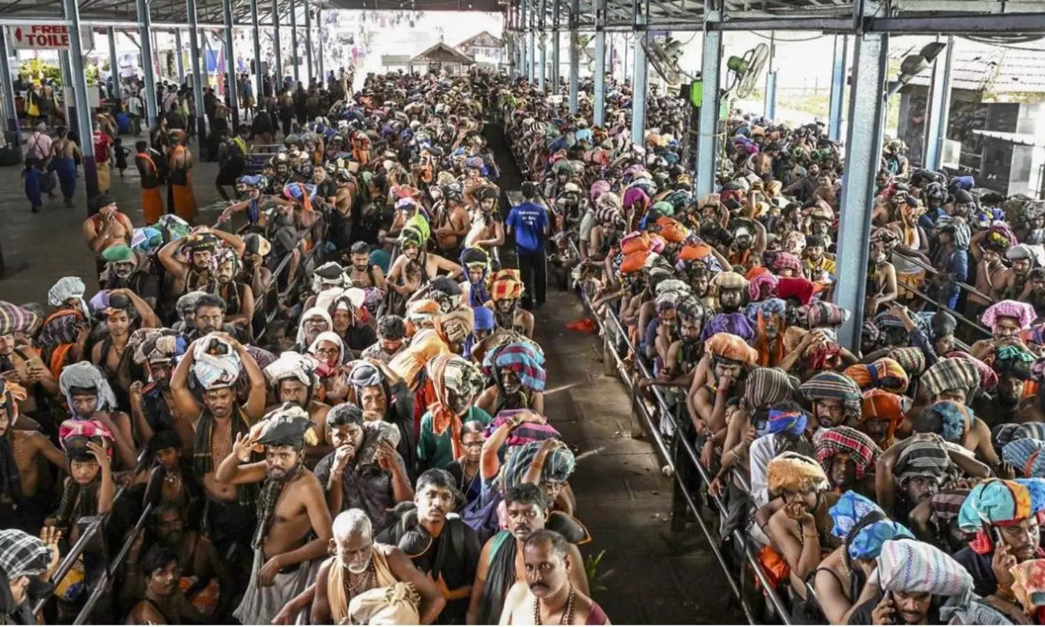 Limit daily spot booking at Sabarimala to 5000: Kerala HC tells TDB