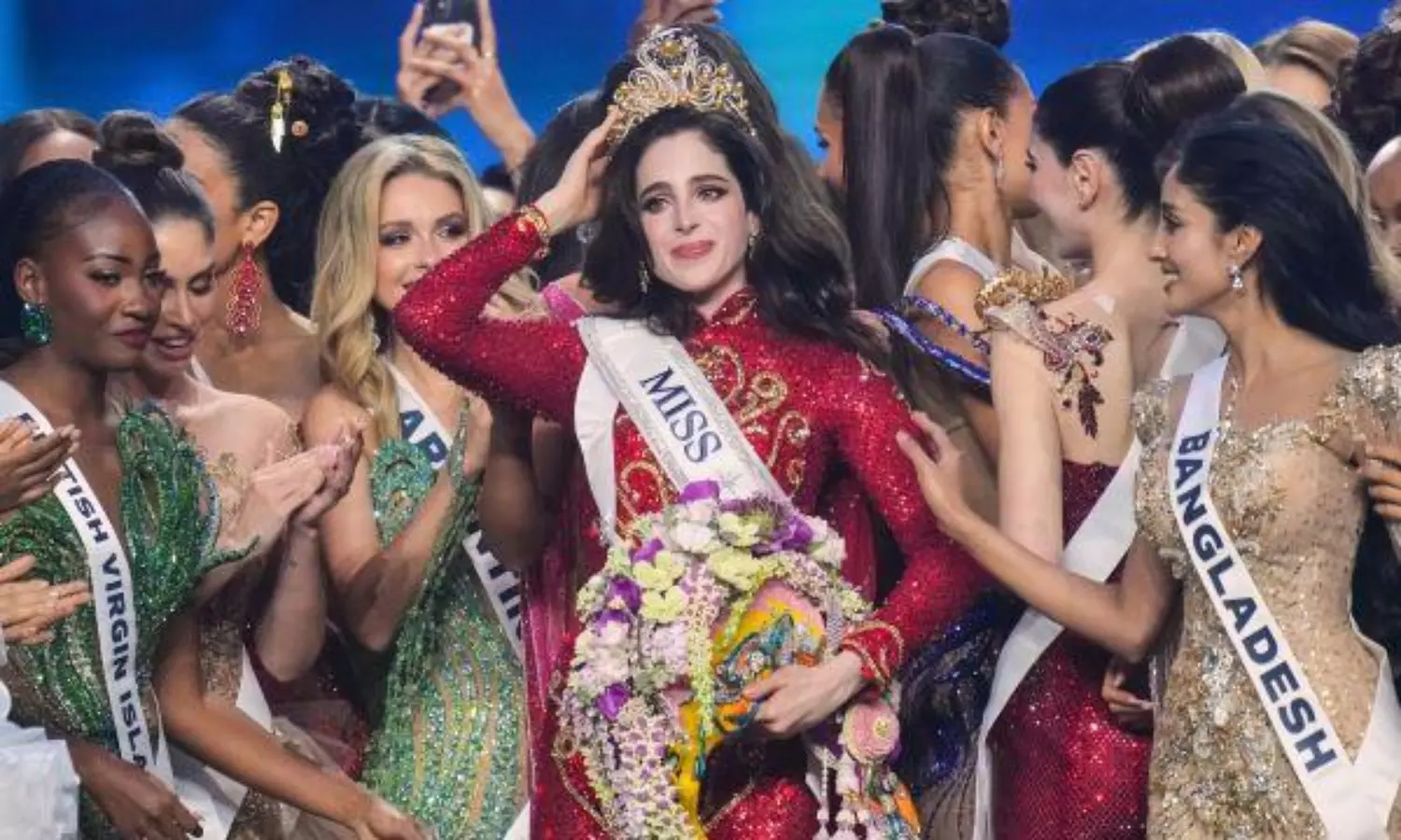 Miss Mexico Fátima Bosch Fernández crowned 74th Miss Universe!