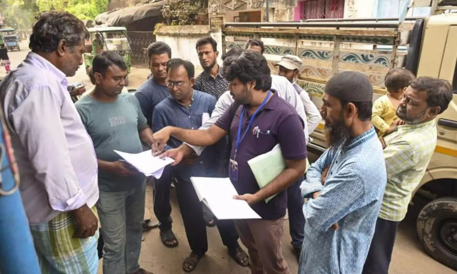 Forced to include names in Bengal electoral rolls unfairly, claims a section of BLOs