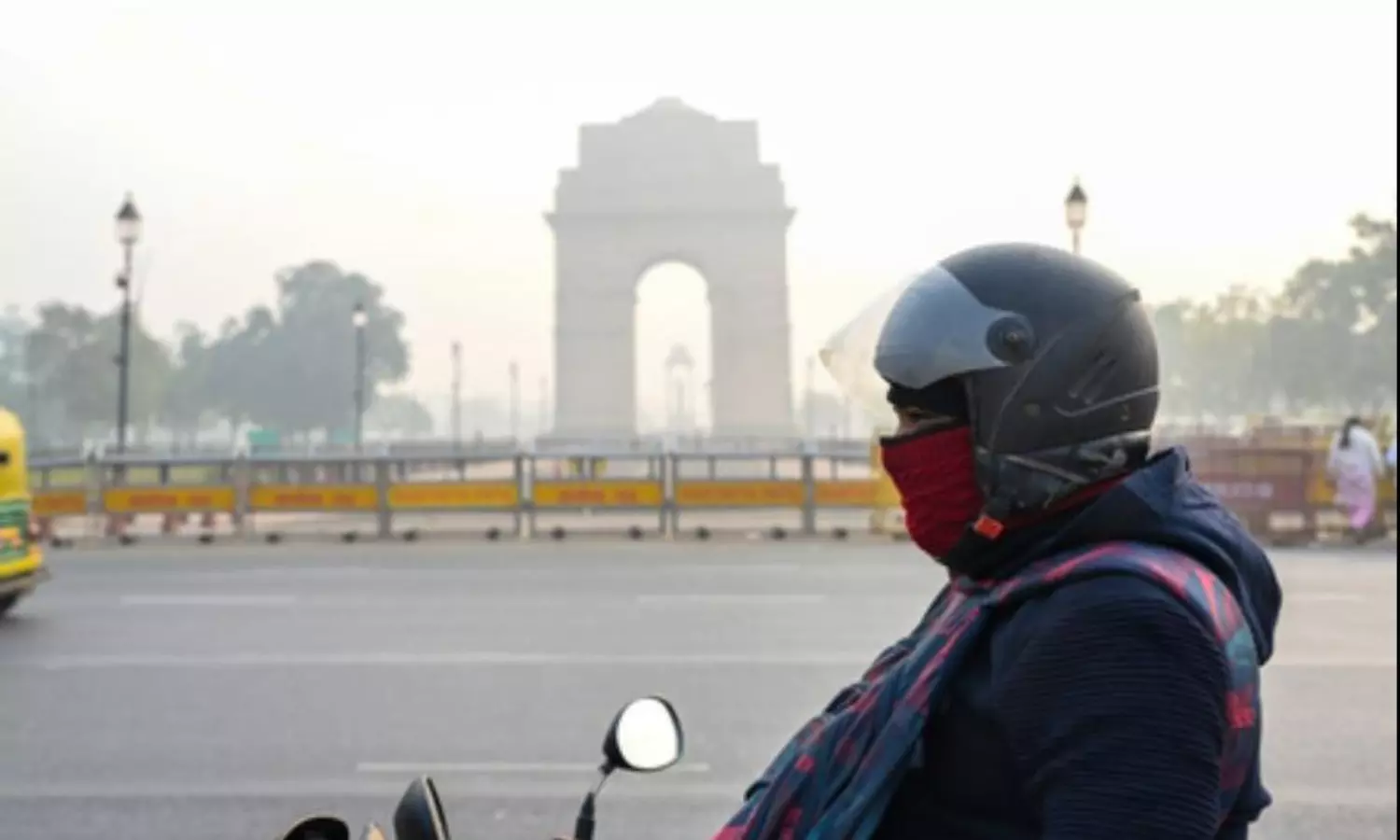 Very severe pollution: Delhi chokes as AQI nears 400 across NCR