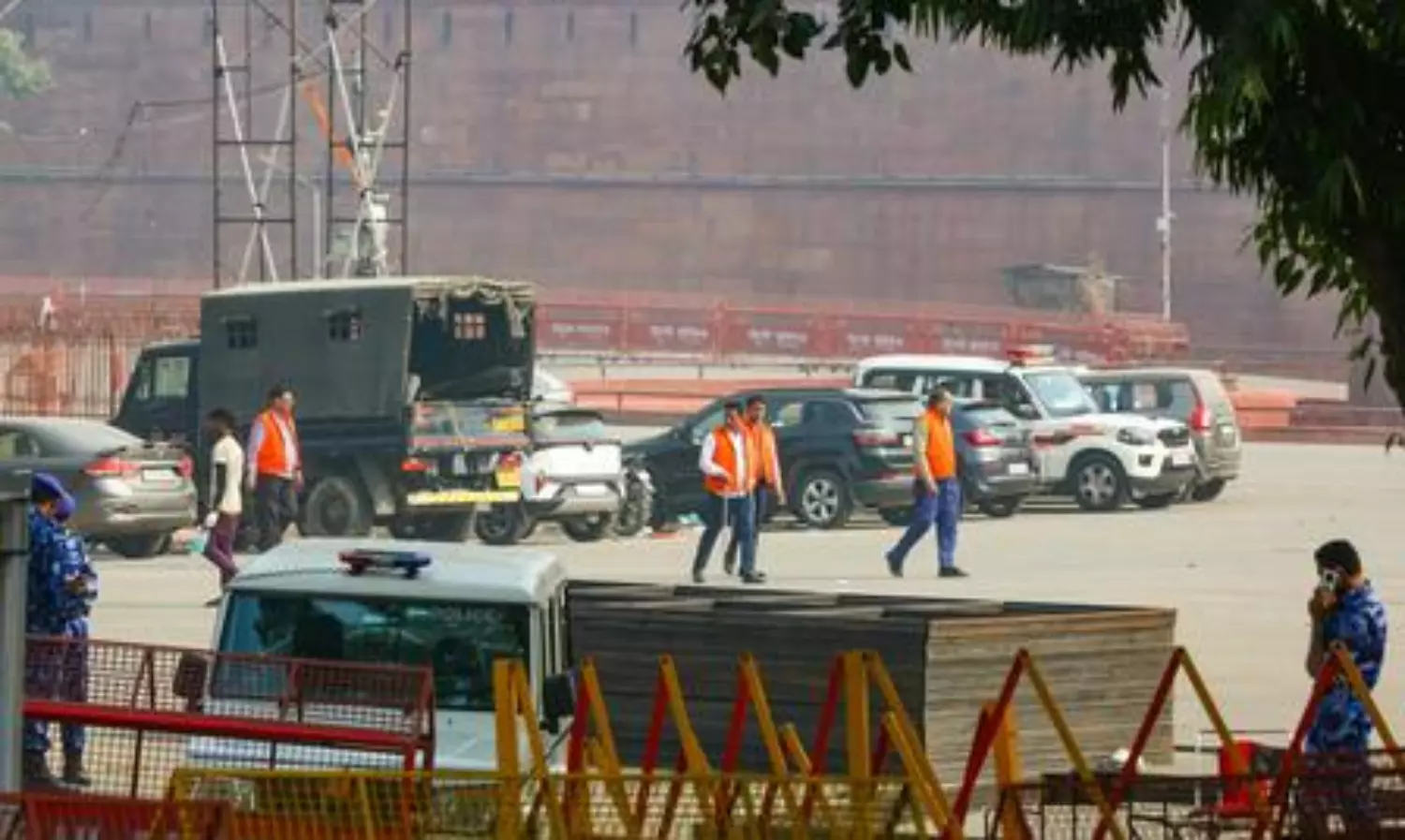 ISI operative linked to Faridabad module emerges as key suspect in Red Fort blast probe