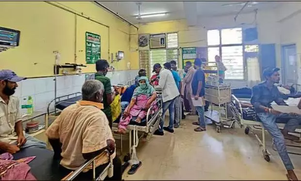 Bengal woman cooks with acid mistaking for water, 6 hospitalised Bengal woman cooks with acid mistaking for water, 6 hospitalised