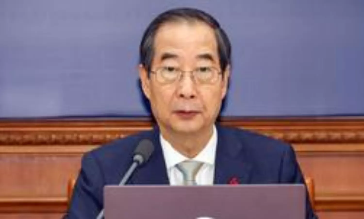 Special counsel asks 15-year prison term for South Koreas ex-PM Han in martial law case