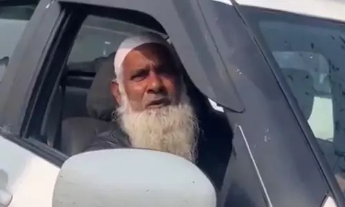 64-year-old Muslim cab driver in Agra harassed, forced to chant ‘Jai Shri Ram’ 64-year-old Muslim cab driver in Agra harassed, forced to chant ‘Jai Shri Ram’