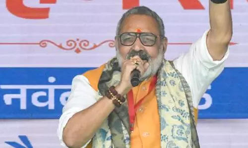 Giriraj Singh accuses Mamata of turning Bengal into ‘hub’ for illegal immigrants Giriraj Singh accuses Mamata of turning Bengal into ‘hub’ for illegal immigrants