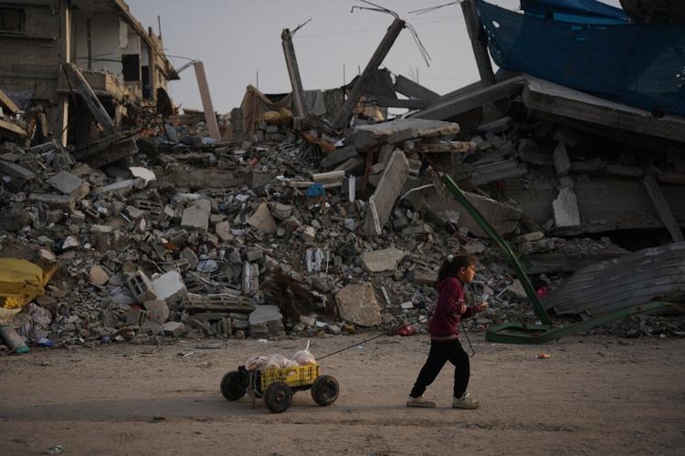 Israeli fire kills 2 Palestinian children in latest test of Gaza ceasefire
