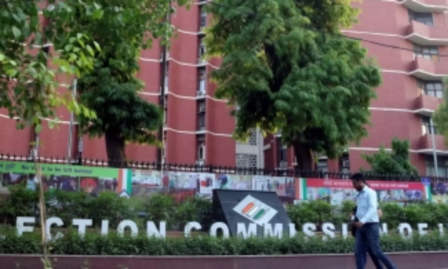 ECI nears completion with 99.93% enumeration forms distributed in SIR phase 2