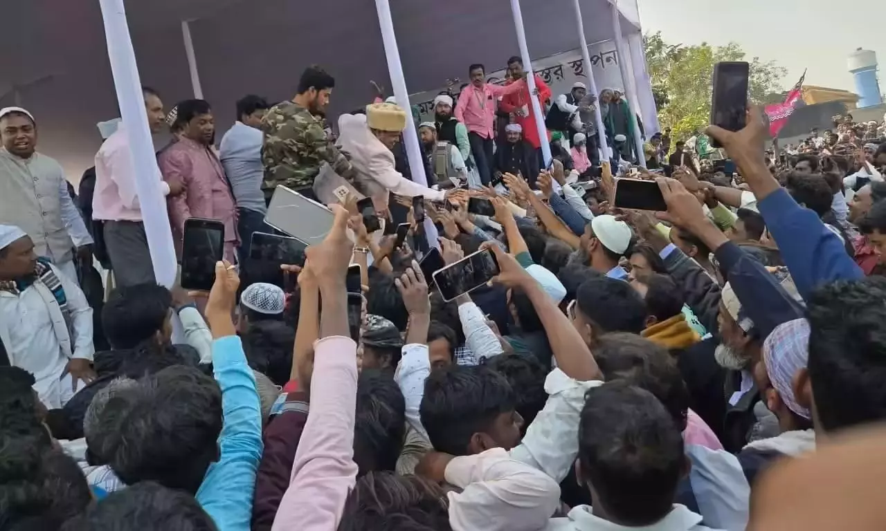 Suspended TMC MLA lays foundation for ‘Babri Masjid-style’ mosque in Murshidabad Suspended TMC MLA lays foundation for ‘Babri Masjid-style’ mosque in Murshidabad