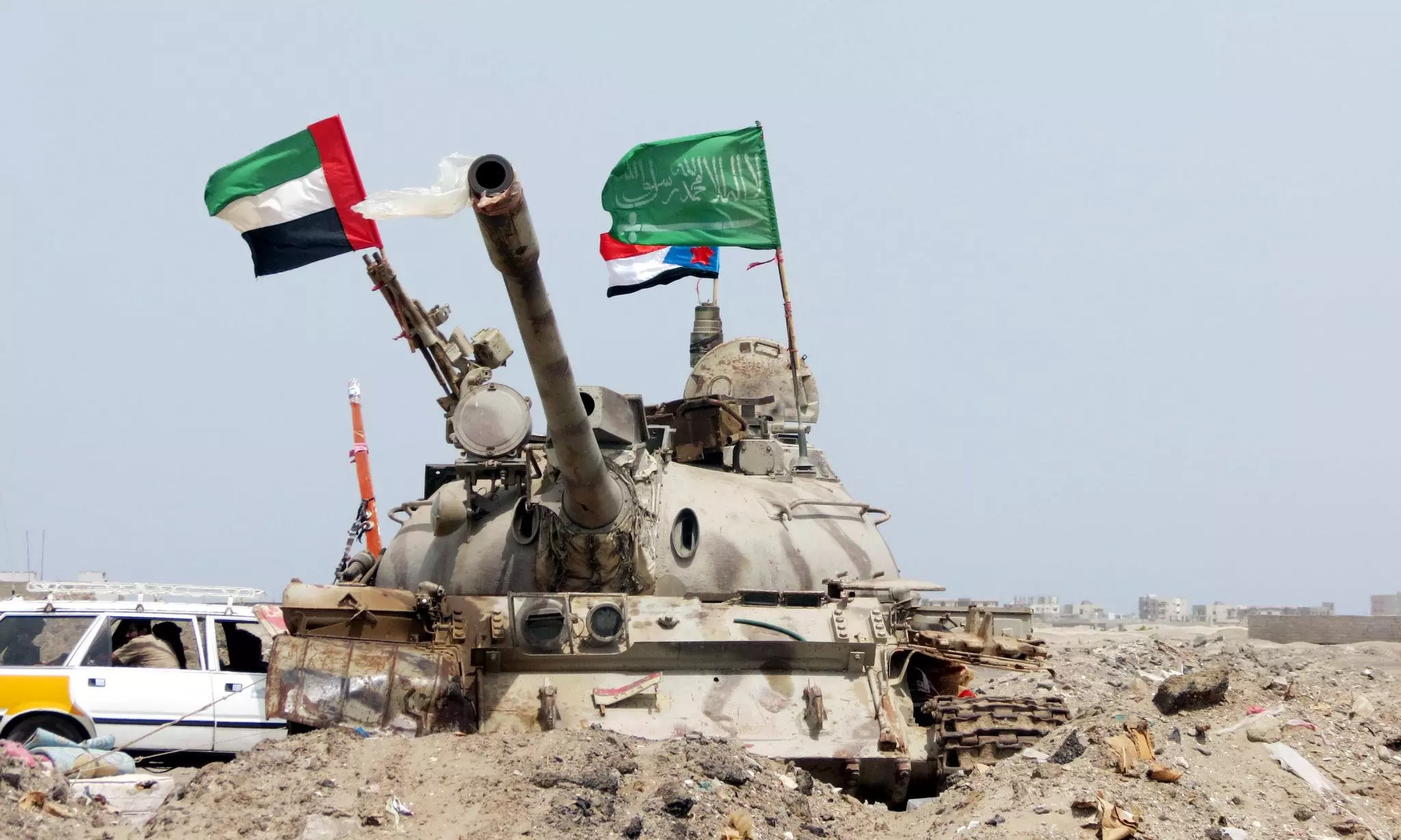 UAE-backed forces seize control in South Yemen as independence debate intensifies