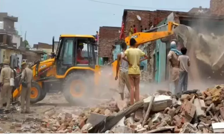 Bihar: Tension escalates in Kishanganj after bulldozer action, officer flees Bihar: Tension escalates in Kishanganj after bulldozer action, officer flees