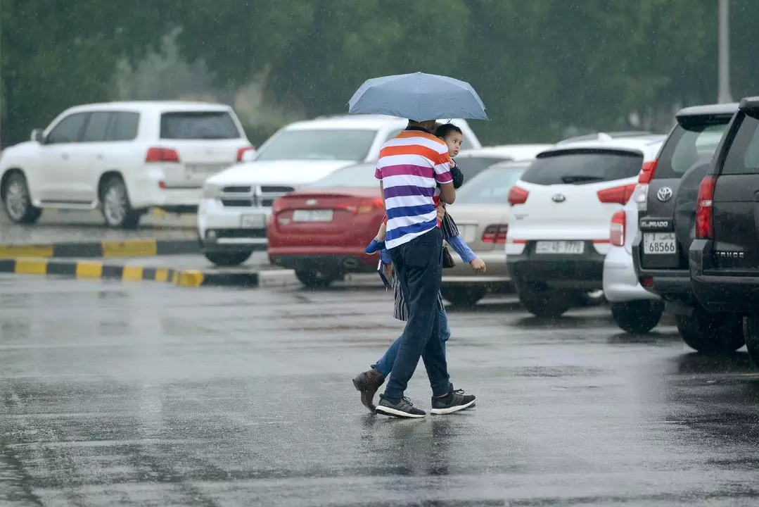Kuwait suspends school on Thursday due to unstable weather, rain Kuwait suspends school on Thursday due to unstable weather, rain