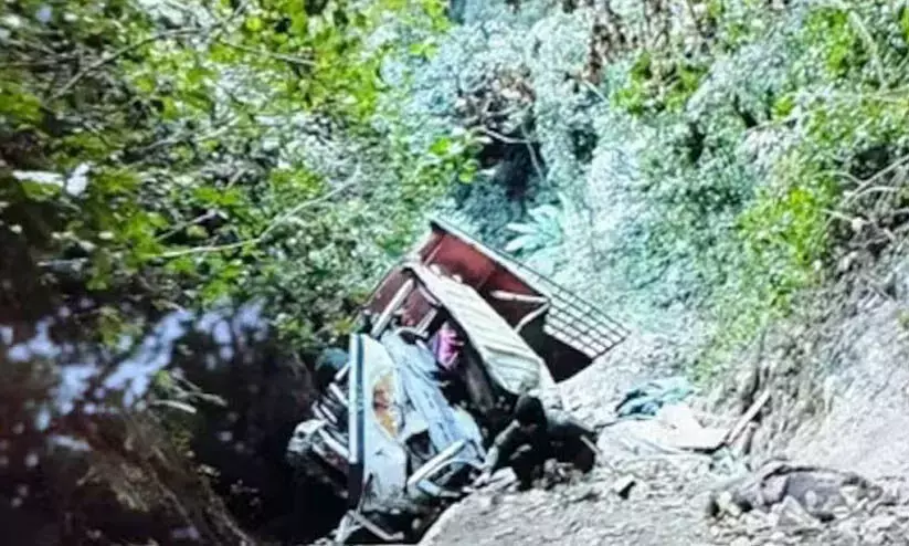 18 killed, 3 missing after truck falls into Arunachal gorge 18 killed, 3 missing after truck falls into Arunachal gorge
