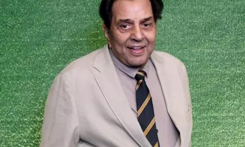 Sriram Raghavan recalls working on Ikkis with late actor Dharmendra