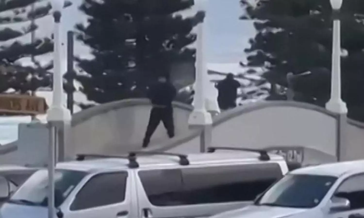 10 Killed in mass shooting in Sydneys Bondi Beach, two held