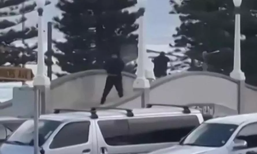 10 Killed in mass shooting in Sydneys Bondi Beach, two held 10 Killed in mass shooting in Sydneys Bondi Beach, two held