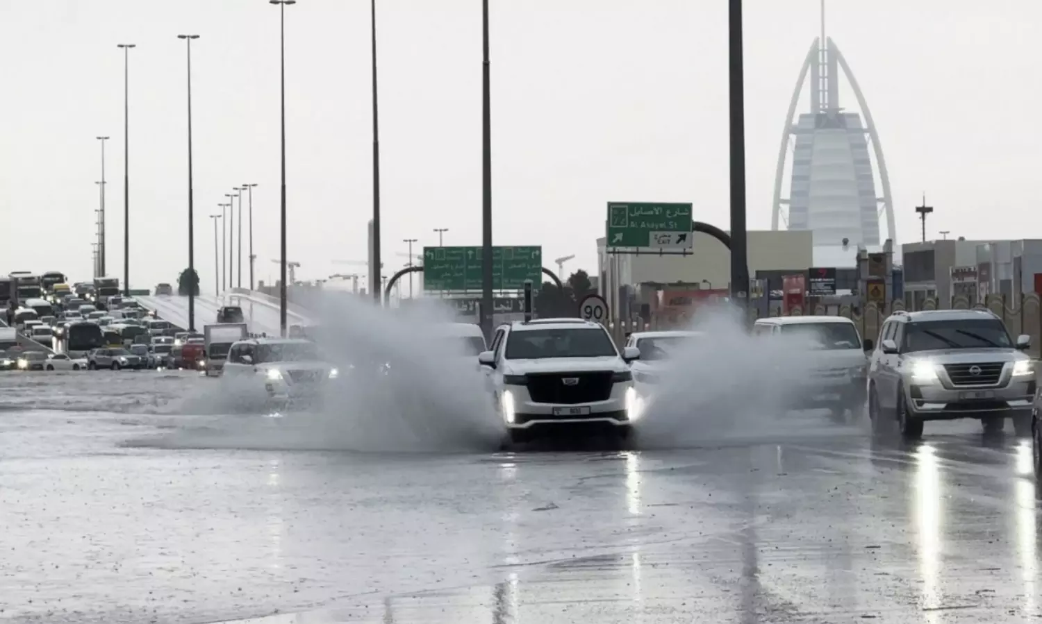 Dubai Police warn drivers as unstable weather brings heavy rain