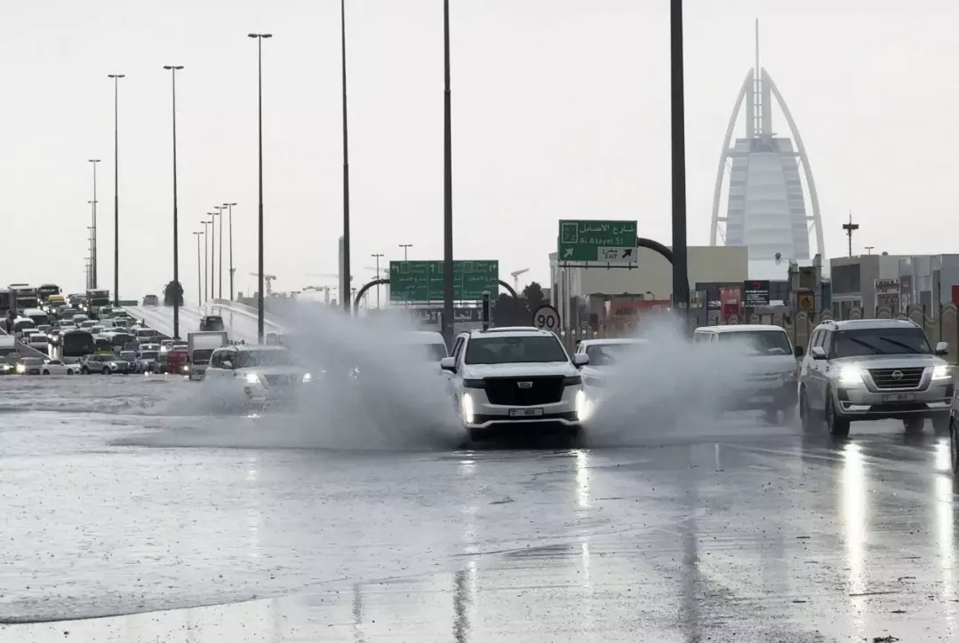 Dubai Police warn drivers as unstable weather brings heavy rain Dubai Police warn drivers as unstable weather brings heavy rain