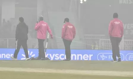 Lucknow T20I abandoned due to fog, angering fans who blame poor BCCI scheduling Lucknow T20I abandoned due to fog, angering fans who blame poor BCCI scheduling