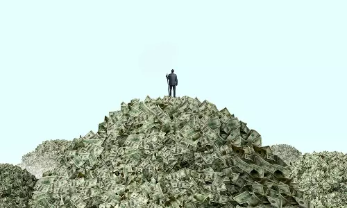 Poor-rich gap widens as India’s wealth concentrates among over 9,17,000 millionaires Poor-rich gap widens as India’s wealth concentrates among over 9,17,000 millionaires