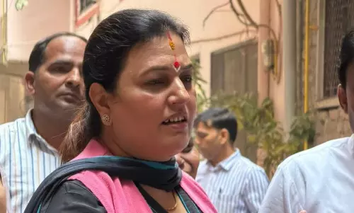 BJP councillor threatens foreigner in Delhi for not learning Hindi