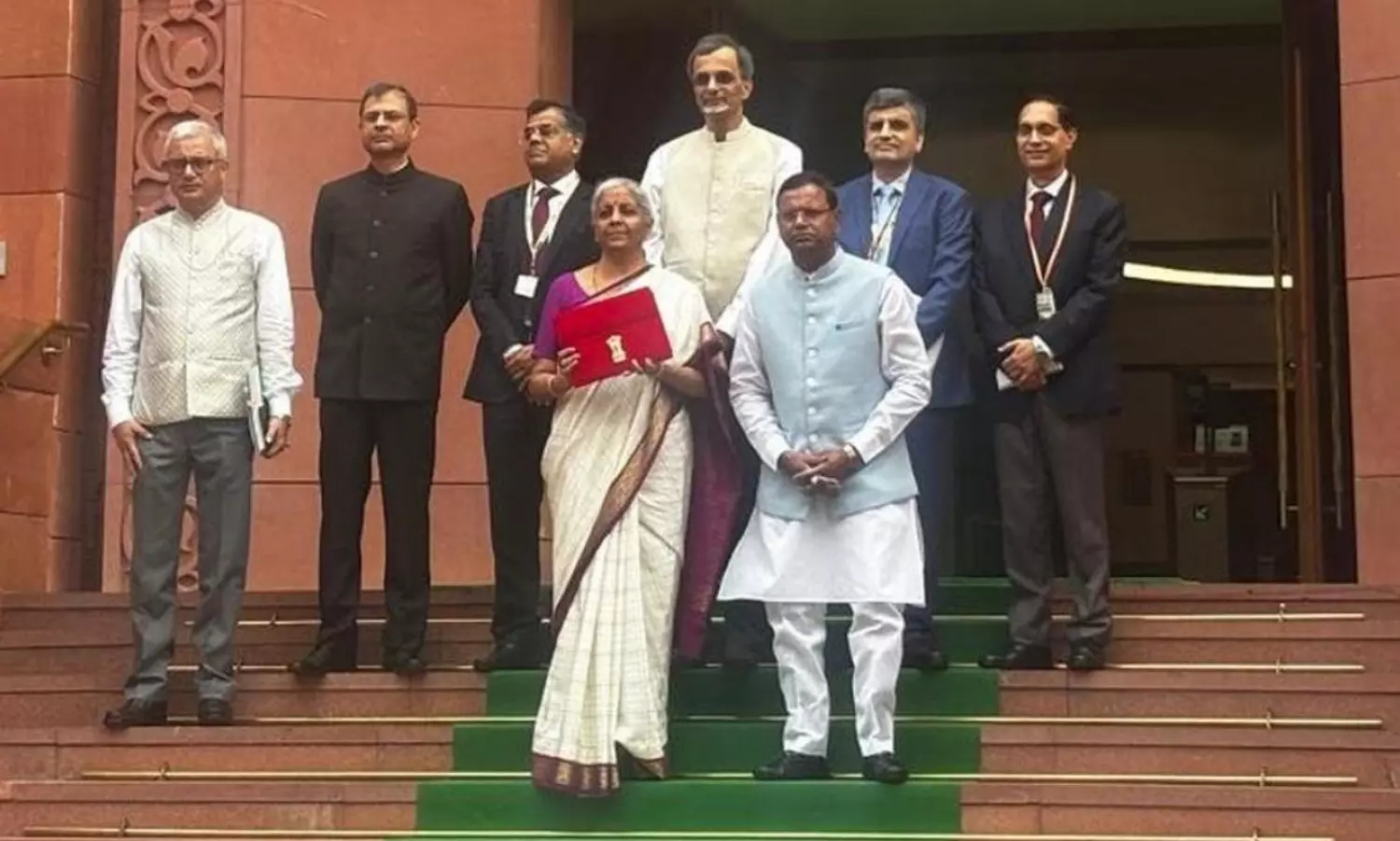 Kerala FM meets Sitharaman, discusses states fiscal challenges