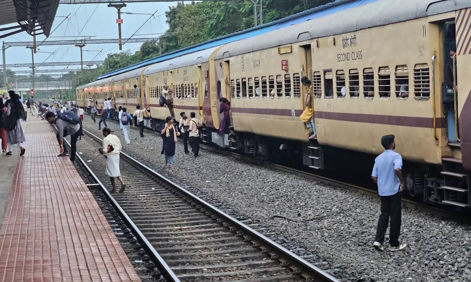 Kannur: Two class 12 students booked for halting train to shoot reel