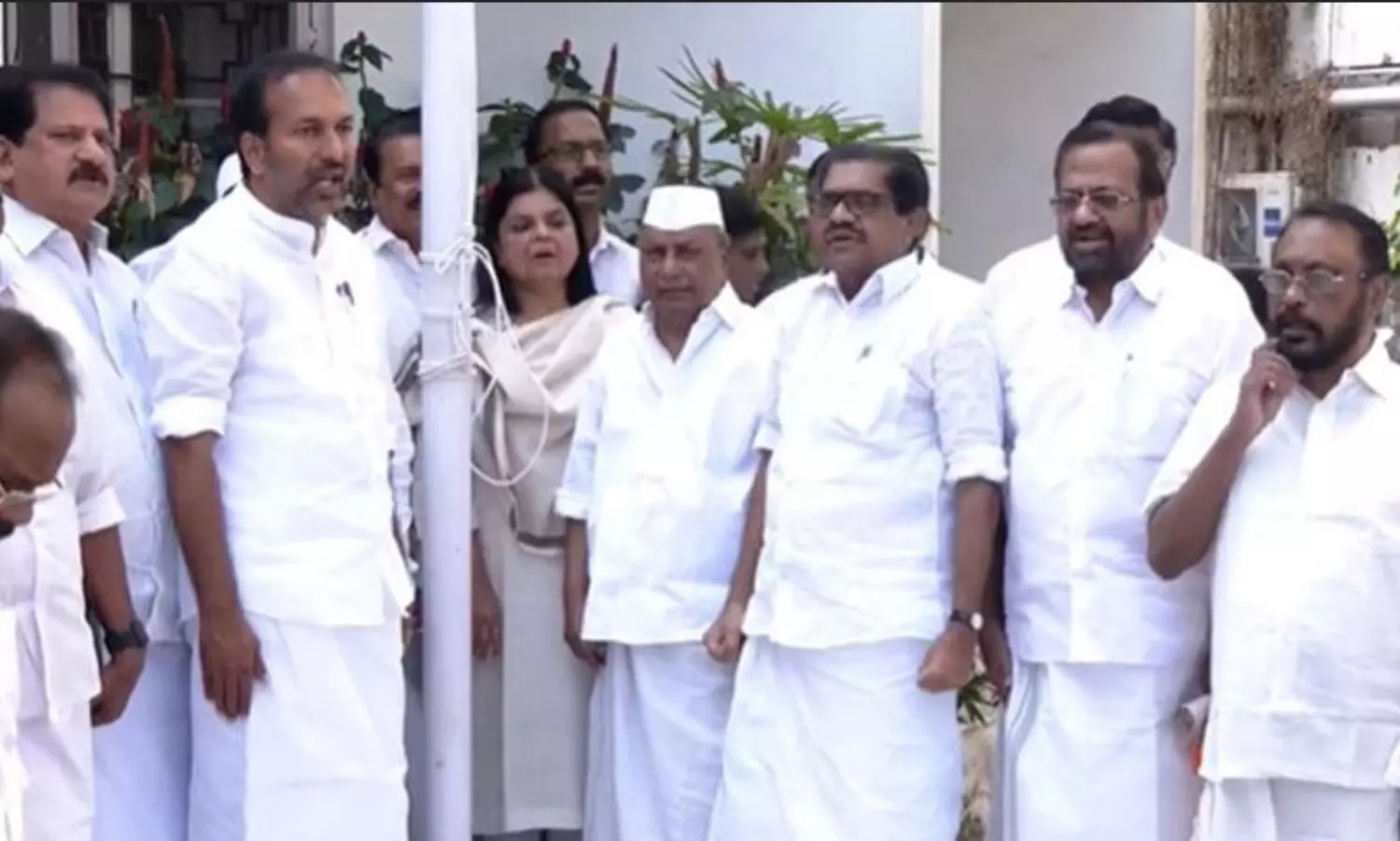 National Anthem incorrect once again! Congress in embarrassment