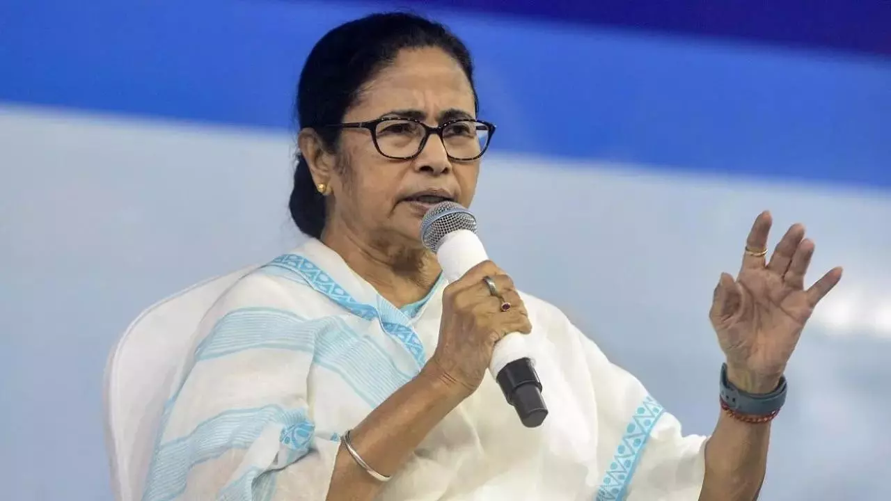 SIR a ‘huge AI scam’, TMC to gherao EC office if voters deleted: Mamata SIR a ‘huge AI scam’, TMC to gherao EC office if voters deleted: Mamata