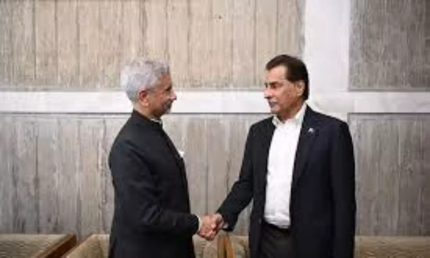 Jaishankar meets Tarique Rahman