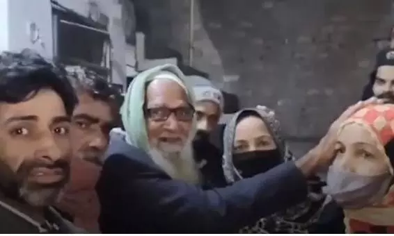 Presumed dead: man returns to UP home after 29 years for Bengal SIR