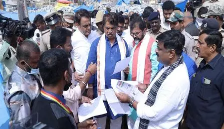 K’taka LoP Ashoka alleges Cong govt creating mini Bangladesh in state