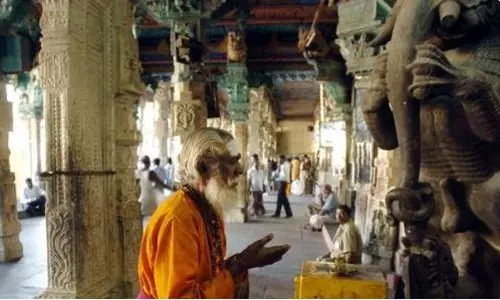 Temple honours not an absolute right, ‘first honour’ always to deity: Madras HC
