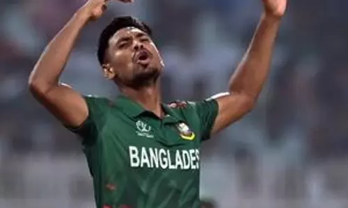 Hindu seer criticises SRK as KKR signed Bangladeshi cricketer