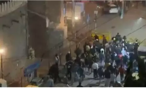 Tensions erupt during demolition drive near Old Delhi mosque Tensions erupt during demolition drive near Old Delhi mosque