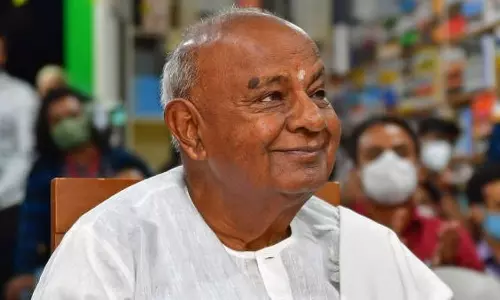 Kerala JD(S) to sever ties with Deve Gowda, merge with new party to save MLAs Kerala JD(S) to sever ties with Deve Gowda, merge with new party to save MLAs