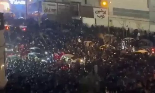 Australia, Canada, EU urge Iran to end lethal force against protesters 