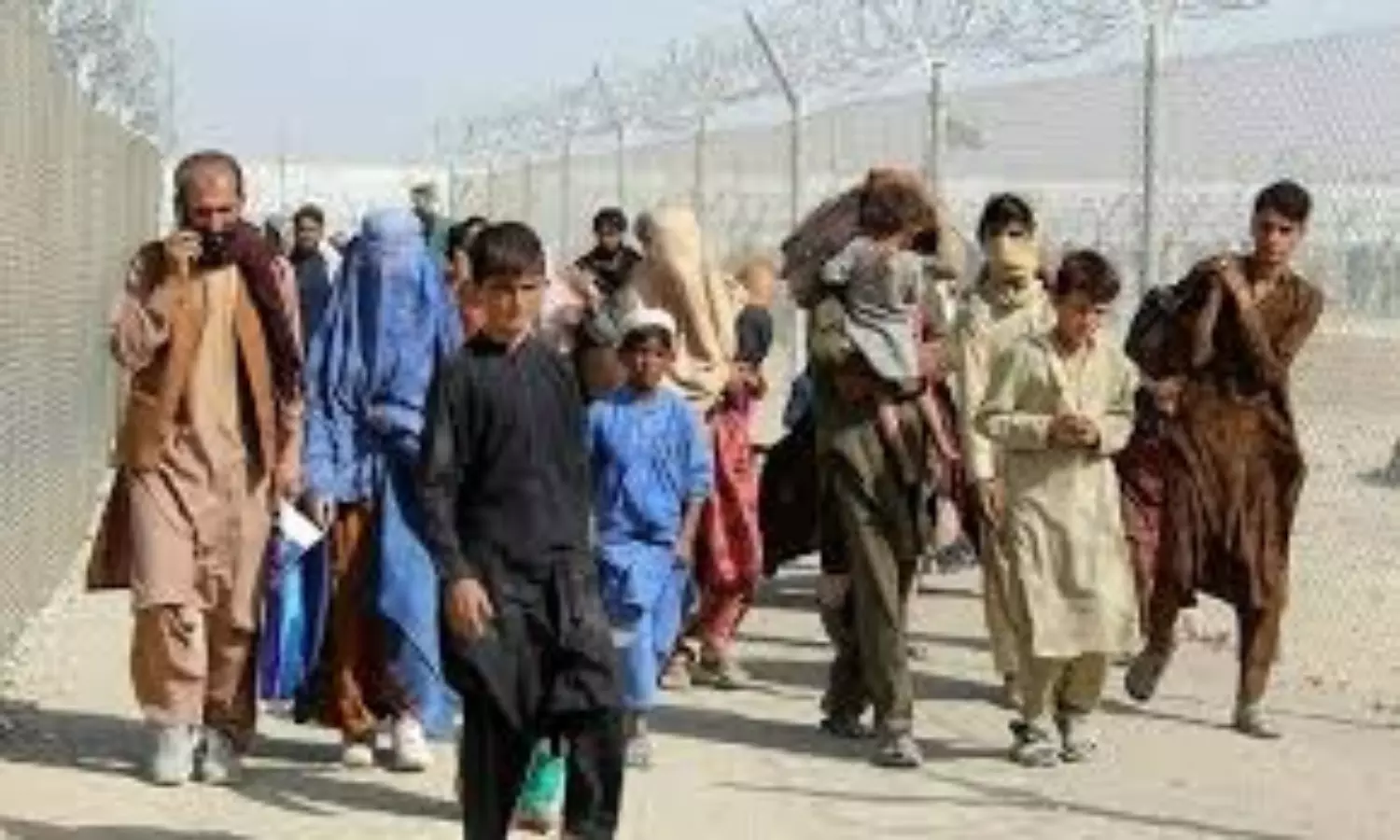 Amnesty flags harassment of Afghan refugees in Pakistan, writes to PM