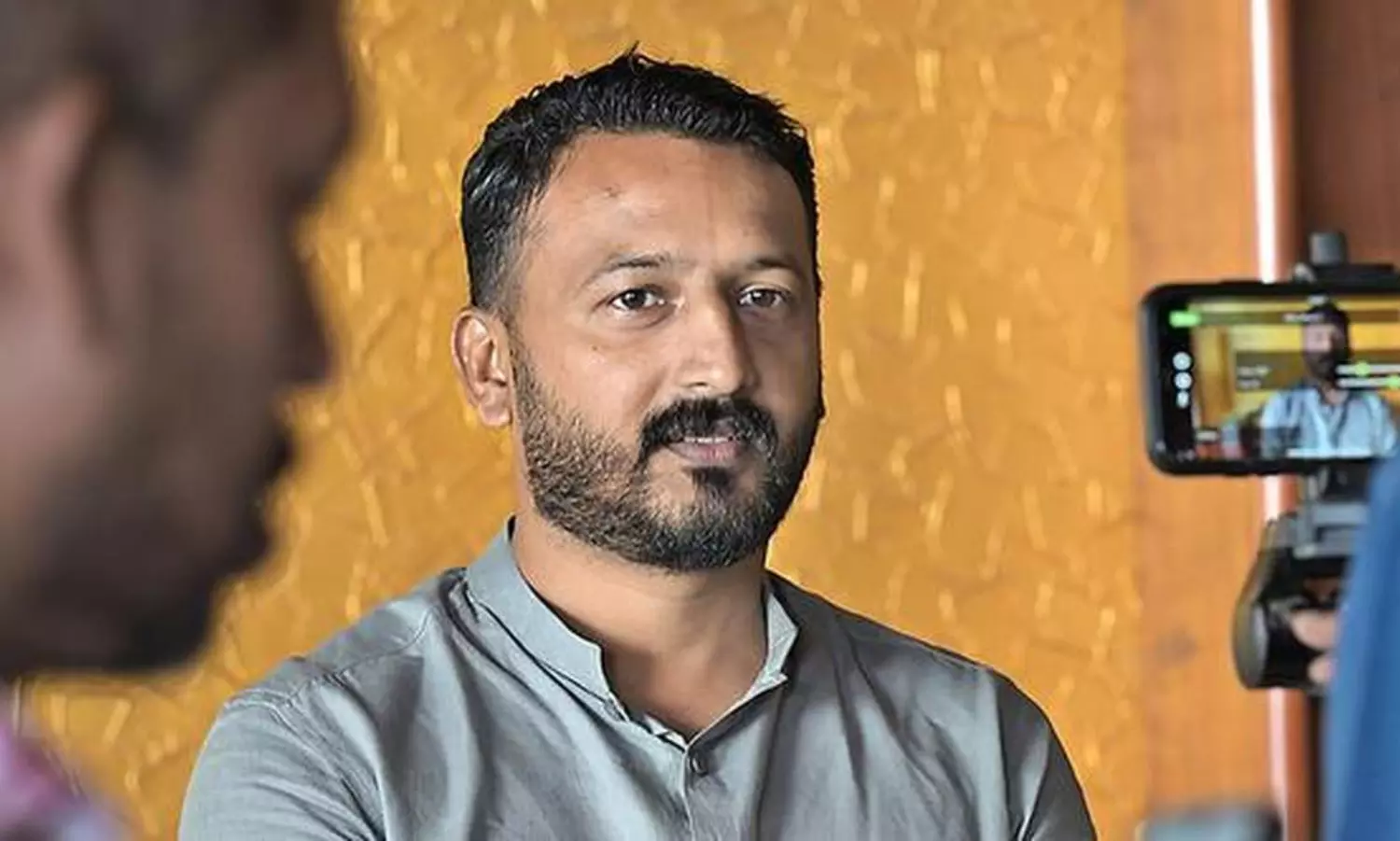 No immediate disqualification of arrested MLA Mamkootathil: Kerala Speaker