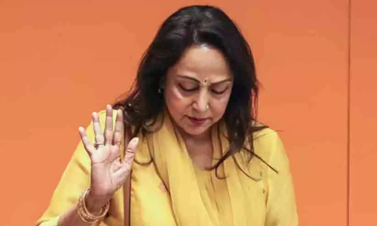 Hema Malini did not wait in queue: Voters protest in Mumbai poll booth